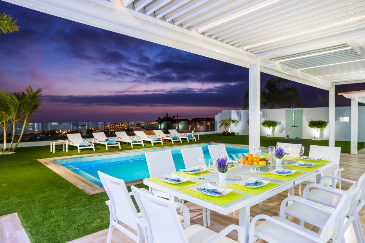 Villa Valentina Ocean View Heated Pool 아데제 외부 사진