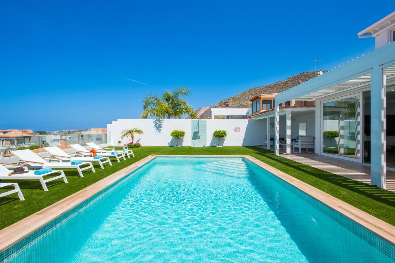 Villa Valentina Ocean View Heated Pool 아데제 외부 사진