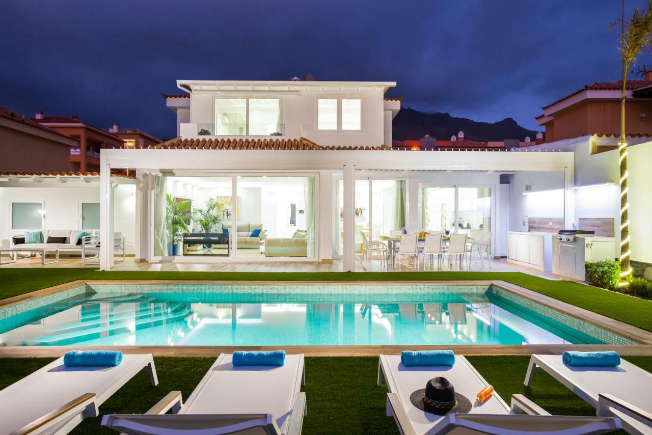 Villa Valentina Ocean View Heated Pool 아데제 외부 사진