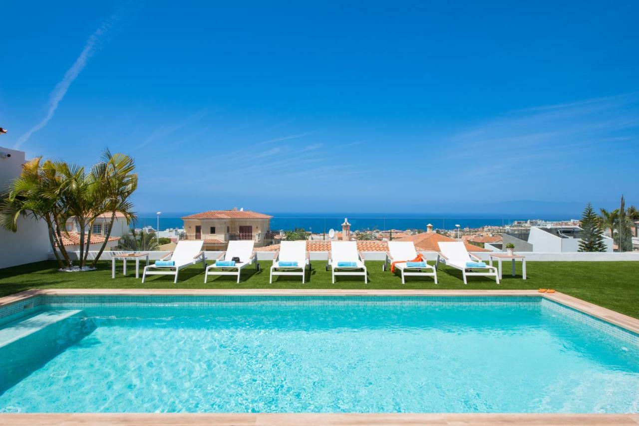 Villa Valentina Ocean View Heated Pool 아데제 외부 사진