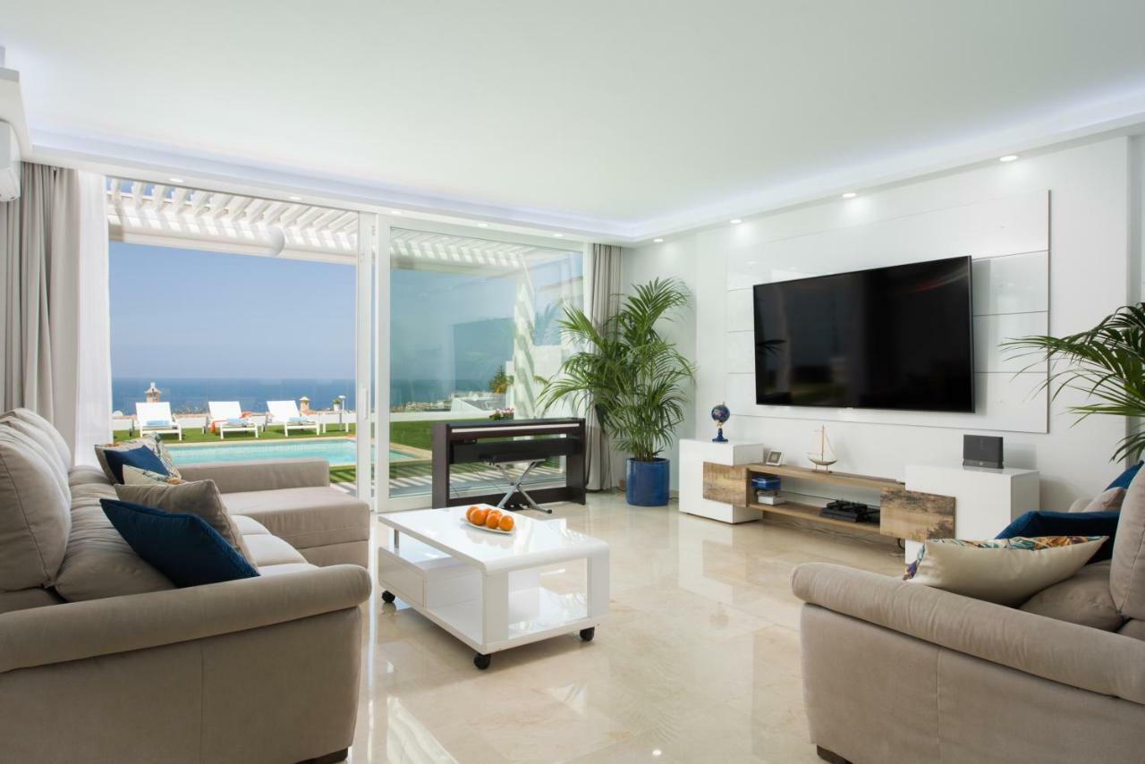 Villa Valentina Ocean View Heated Pool 아데제 외부 사진