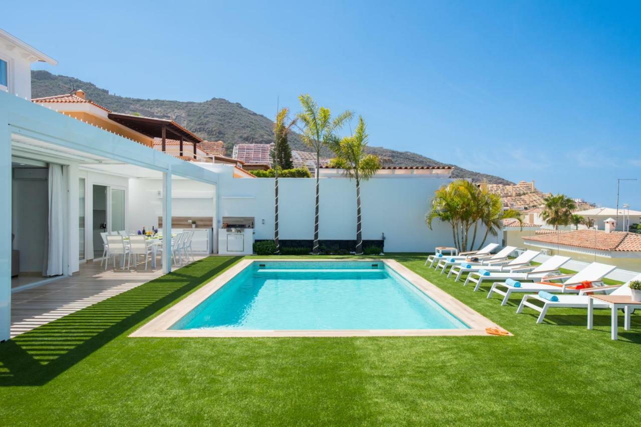 Villa Valentina Ocean View Heated Pool 아데제 외부 사진