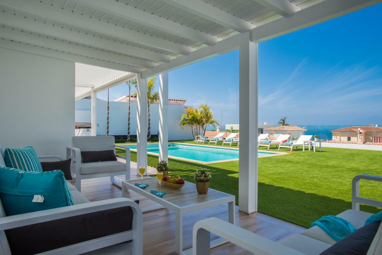 Villa Valentina Ocean View Heated Pool 아데제 외부 사진