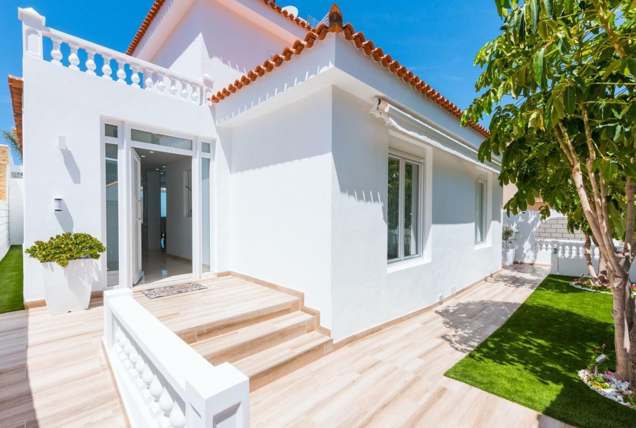 Villa Valentina Ocean View Heated Pool 아데제 외부 사진