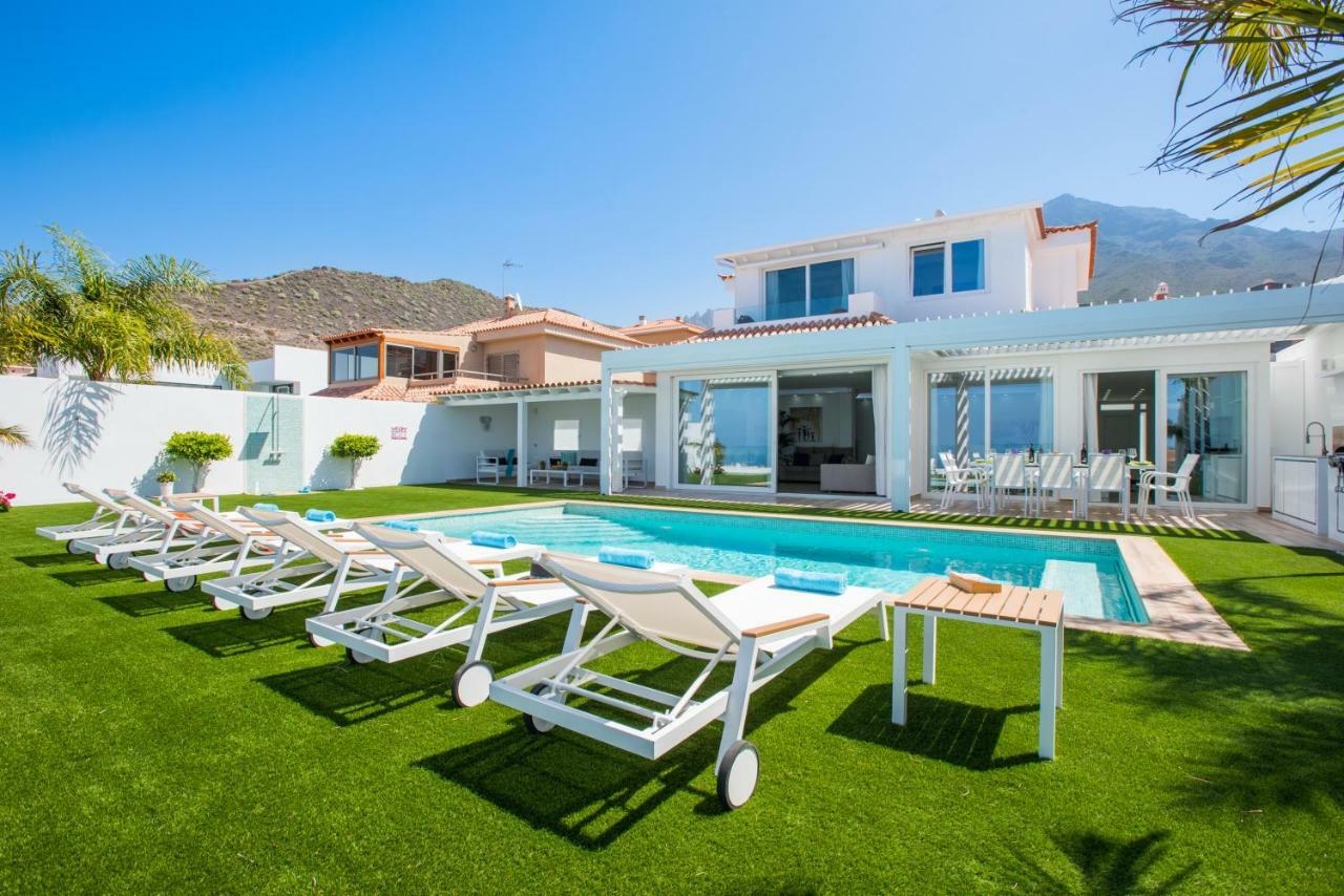 Villa Valentina Ocean View Heated Pool 아데제 외부 사진
