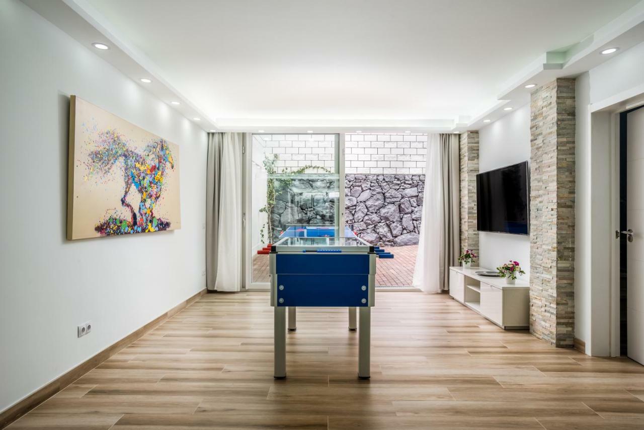 Villa Valentina Ocean View Heated Pool 아데제 외부 사진