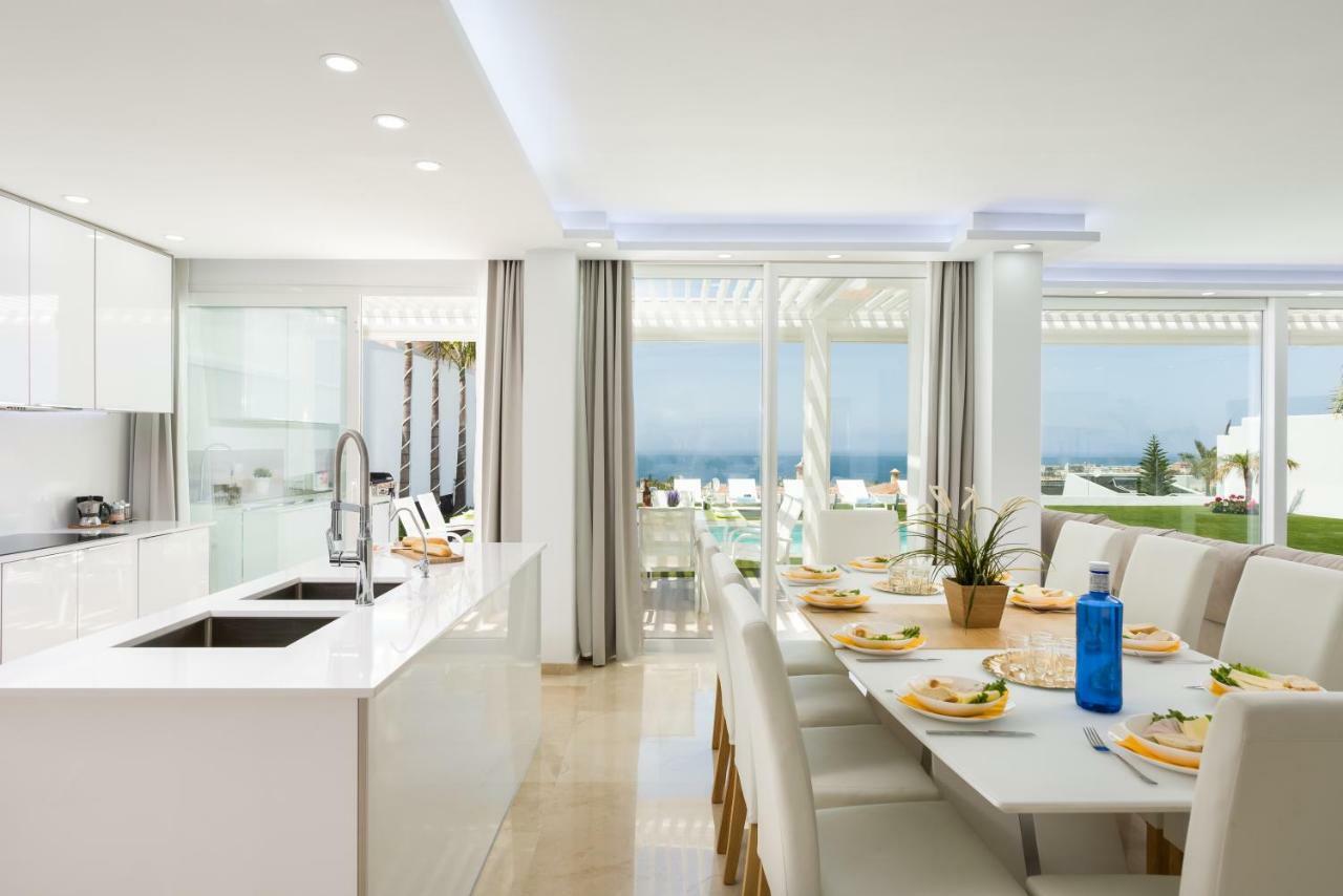 Villa Valentina Ocean View Heated Pool 아데제 외부 사진