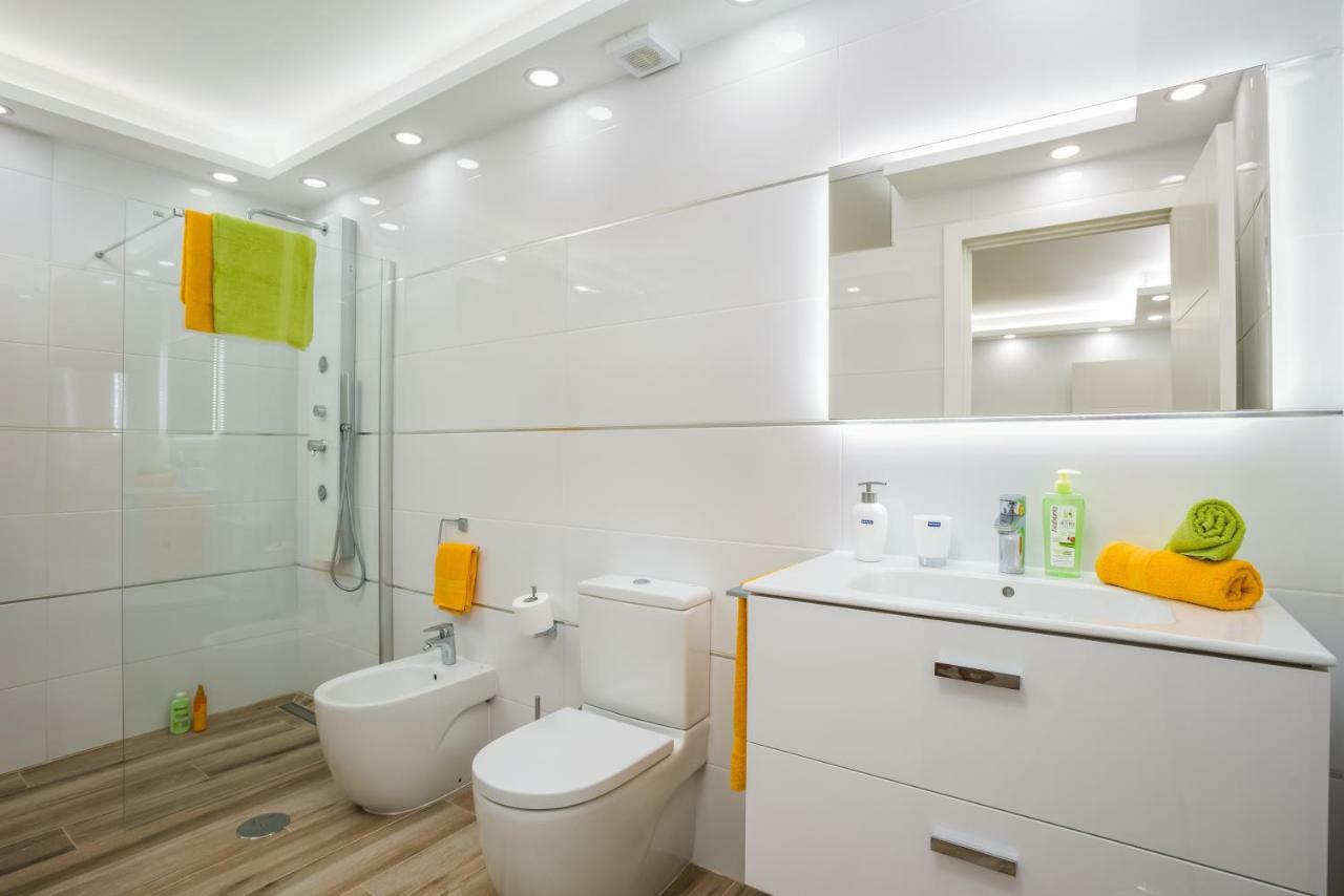 Villa Valentina Ocean View Heated Pool 아데제 외부 사진